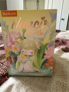 Nanci Flower Stories (UNOPENED BOX + CARD)